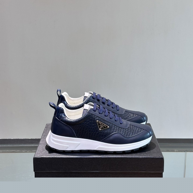 Pra*a casual shoes